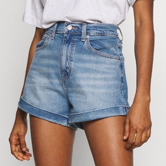 Levi’s vintage inspired mom denim shorts NWT - Picture 3 of 8
